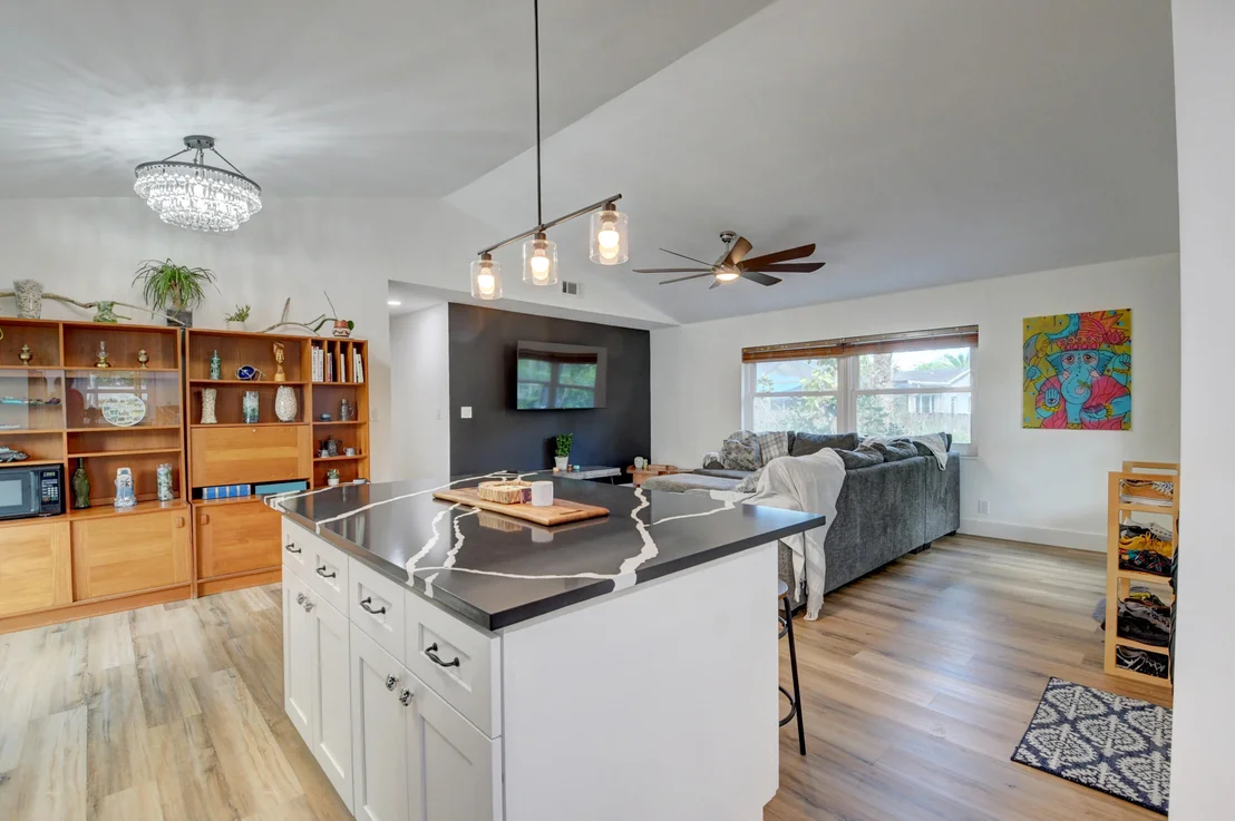 Photo of 4817 Lincoln Road