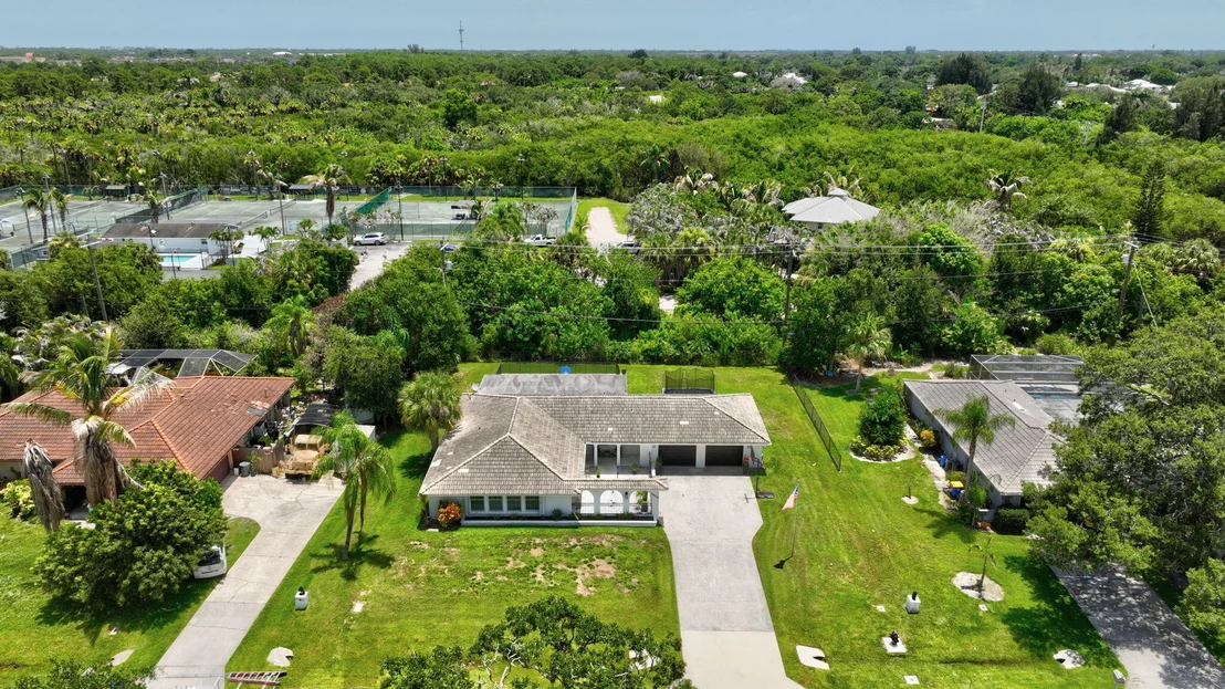 Photo of 2409 NW Everglades Boulevard