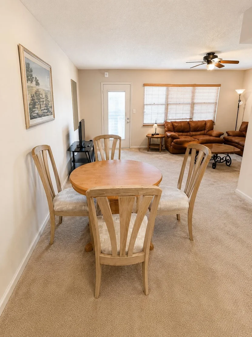 Photo of Unit F2 at 1901 Bermuda Circle