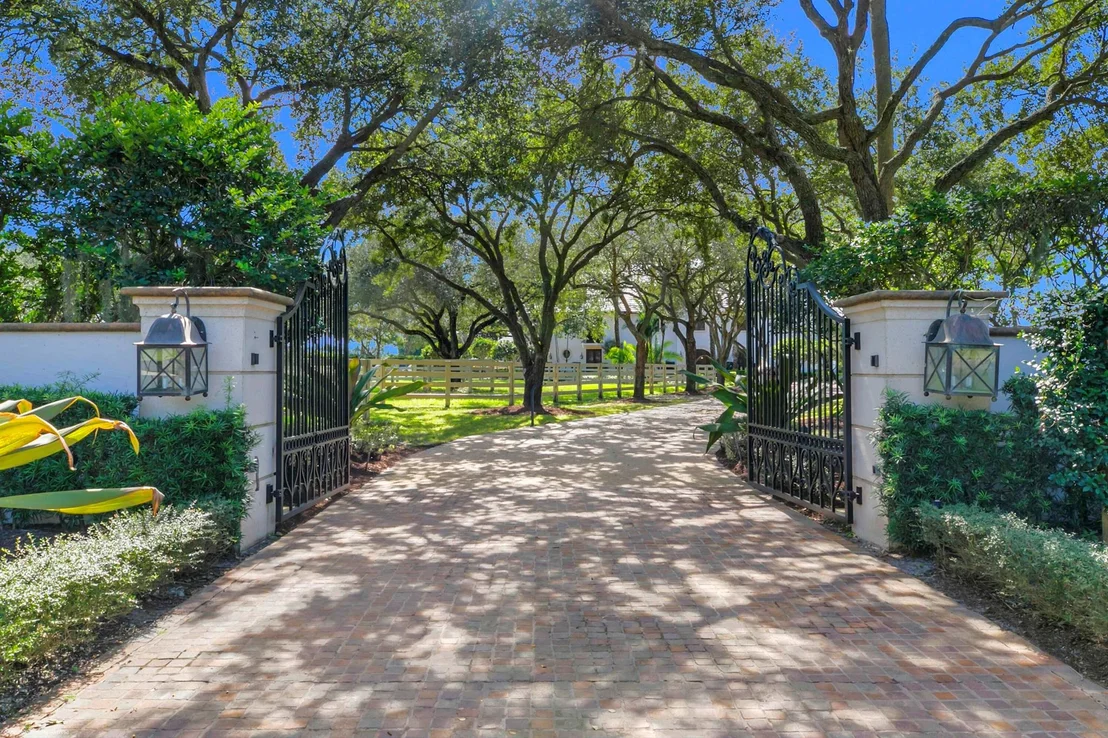 Photo of 3585 Olde Hampton Drive