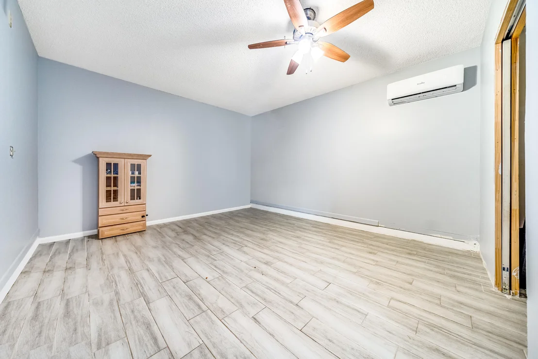 Photo of 5 Whitehall Way