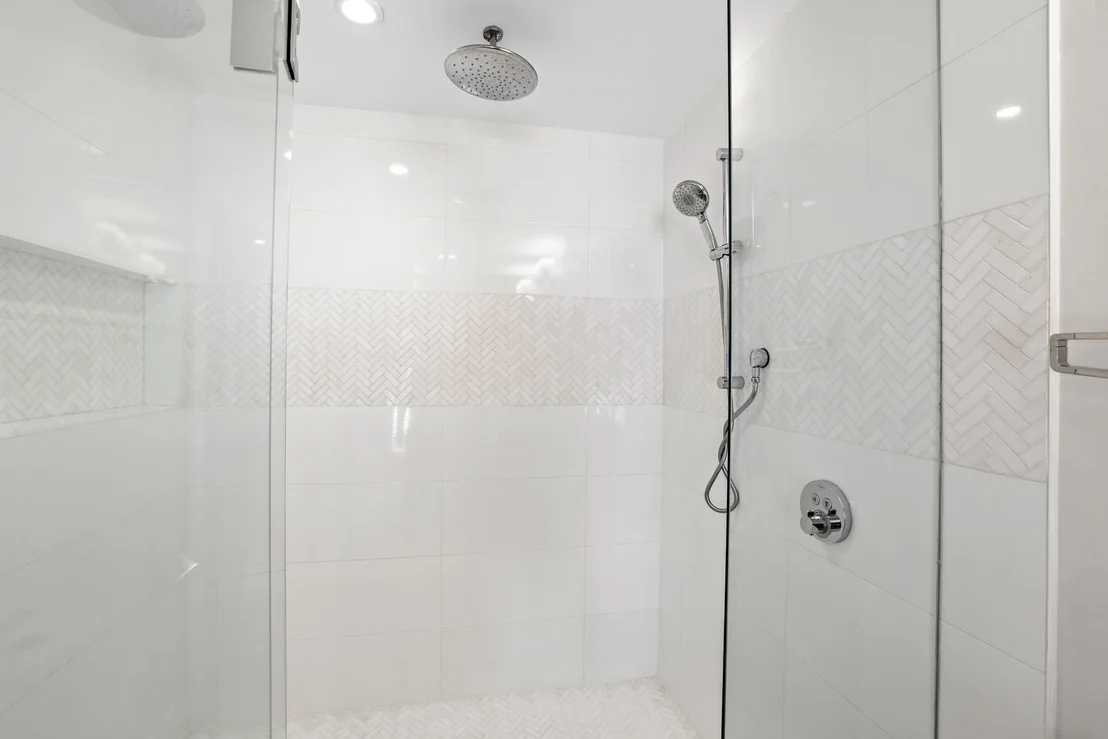 Photo of 4240 NE 22nd Terrace