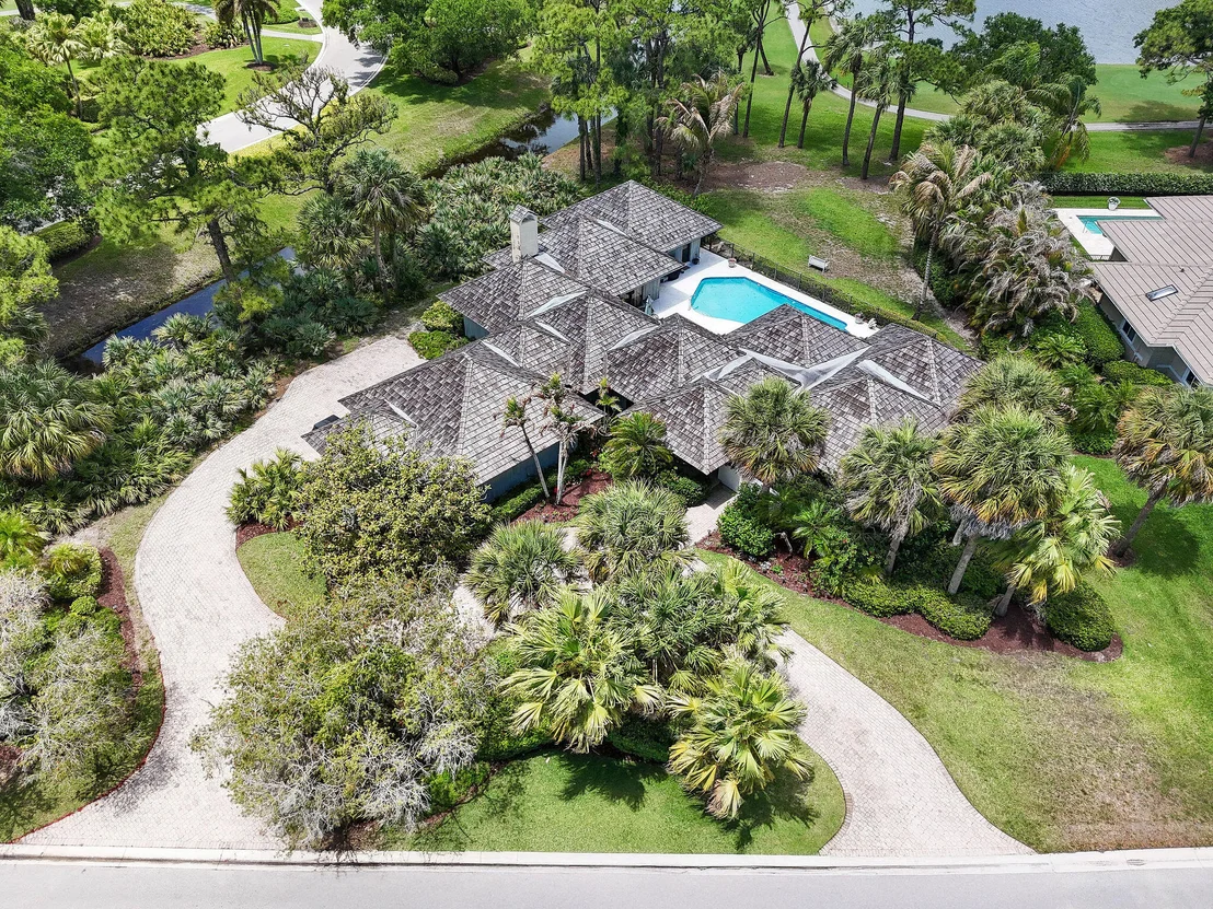 Photo of 6980 SE Winged Foot Drive