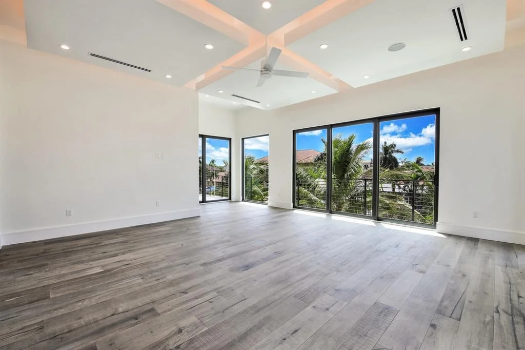 Photo of 960 Banyan Drive