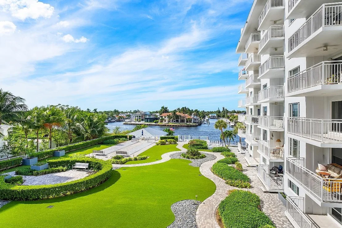 Photo of Unit 409 at 3114 S Ocean Boulevard