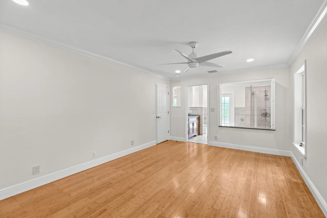 Photo of 4610 Pinetree Drive