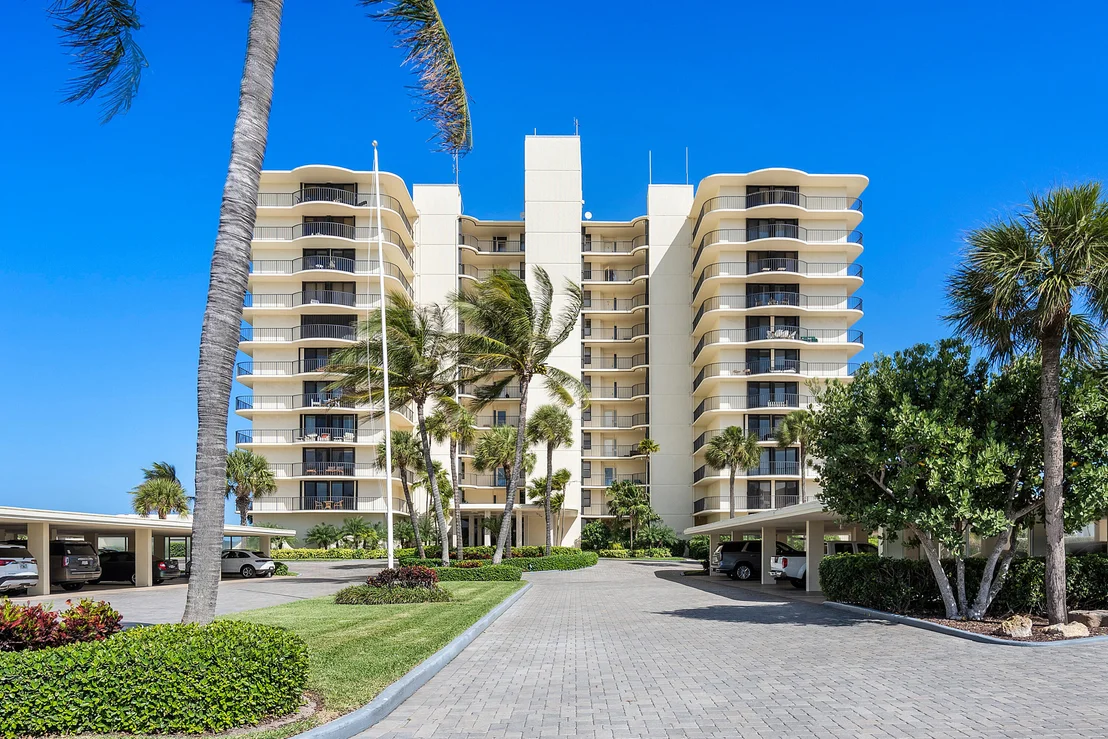 Photo of Unit 302 at 100 Beach Road