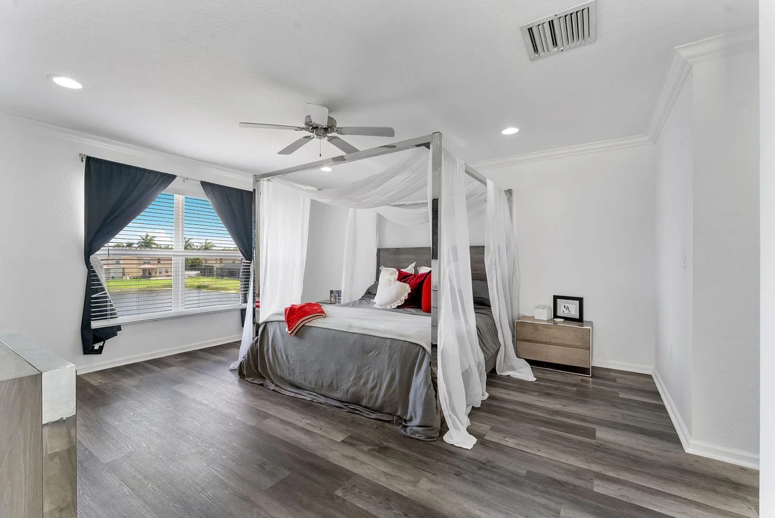 Photo of 7942 Parsons Pine Drive
