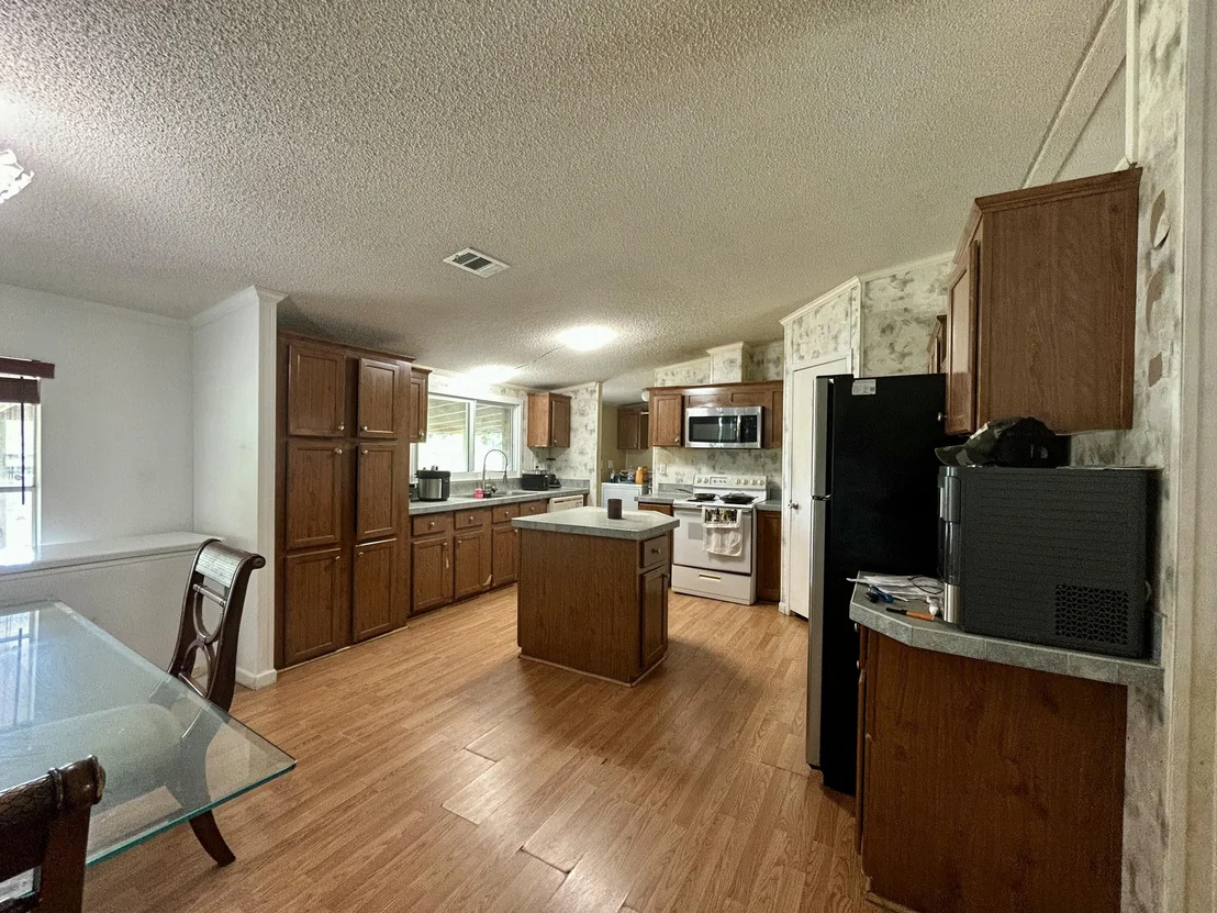 Photo of 10810 NW 8th Avenue