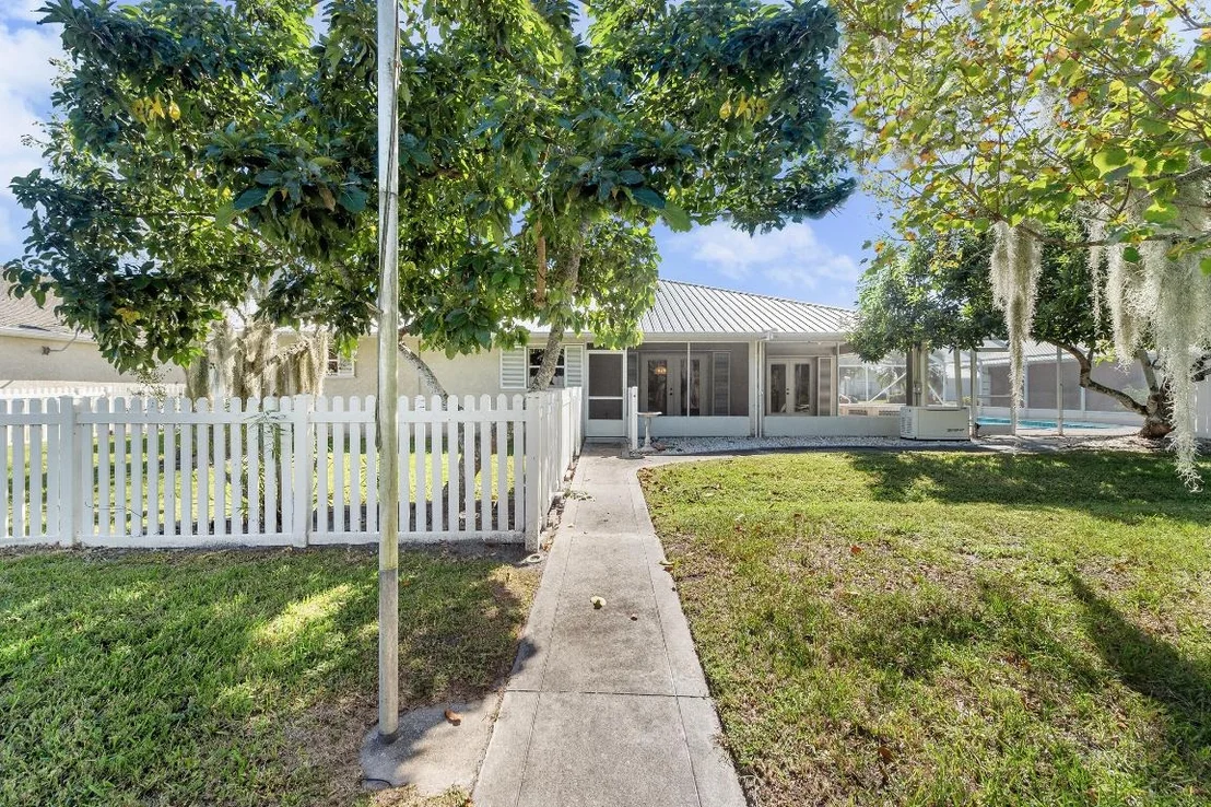 Photo of 831 SE 25th Street