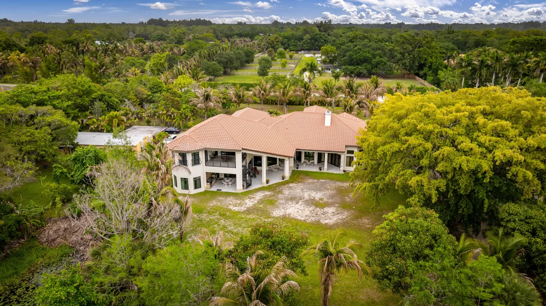 Photo of 2943 B Road