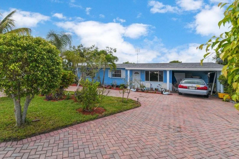 Photo of 2880 Dolphin Circle
