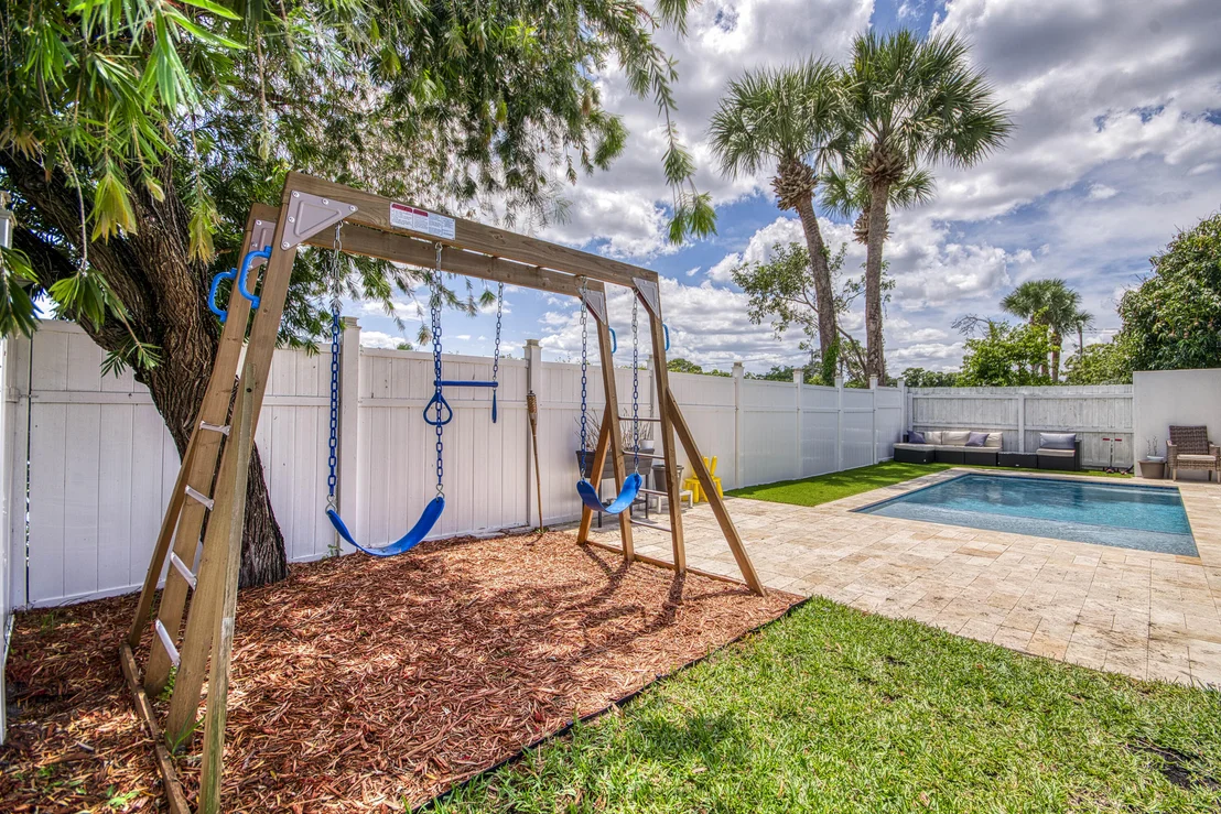Photo of 6036 Azalea Circle