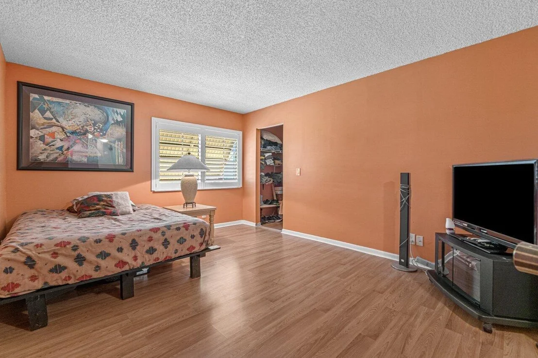 Photo of Unit D1 at 305 Pine Ridge Circle