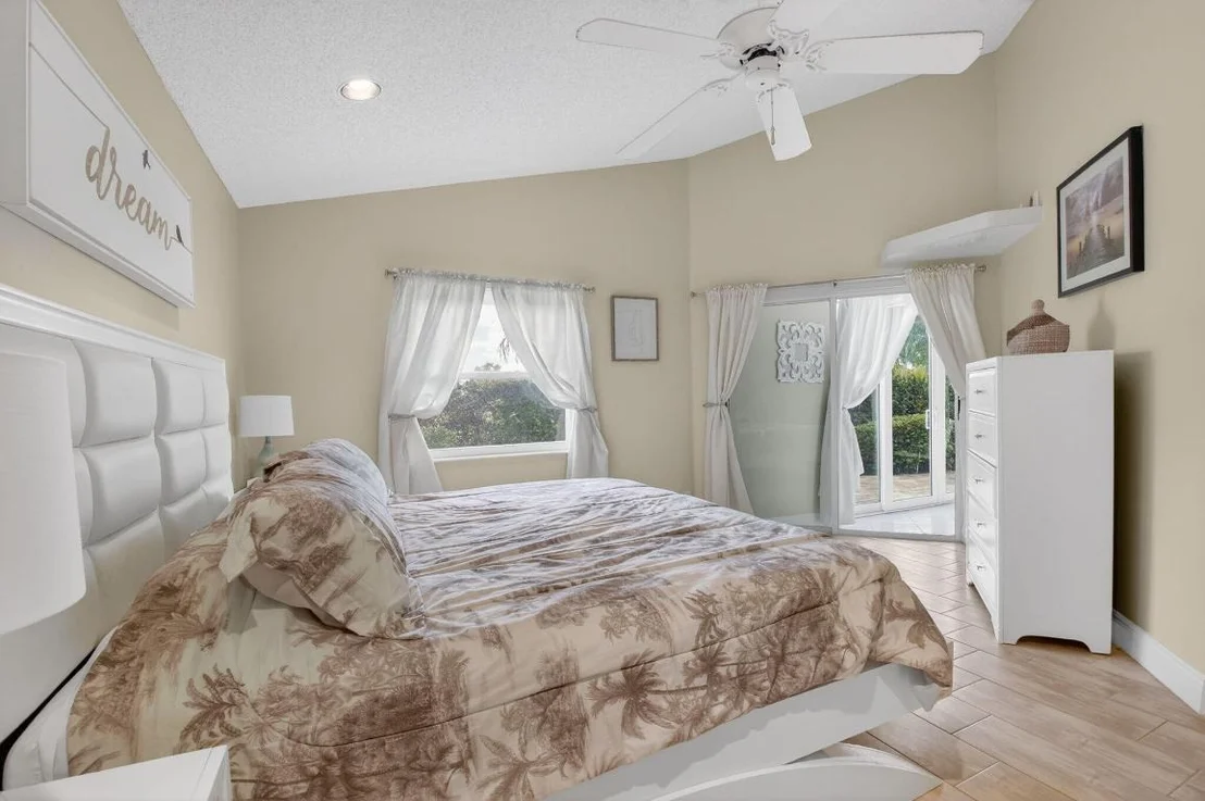 Photo of 6165 Bay Isles Drive