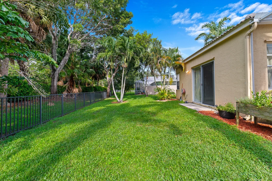 Photo of 7936 AMBLESIDE Way