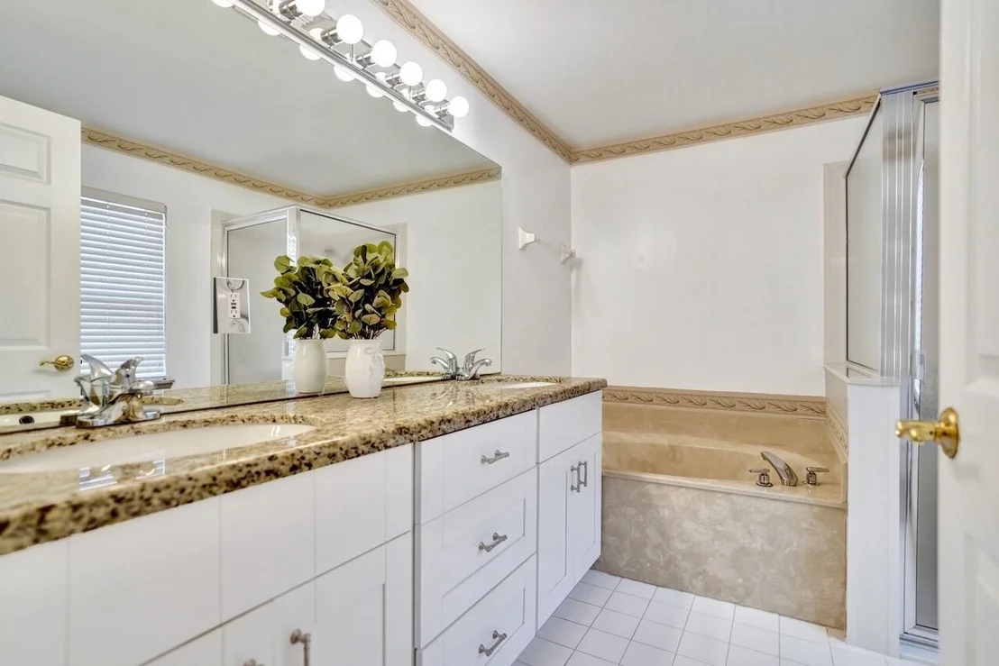 Photo of 8140 Palm Gate Drive