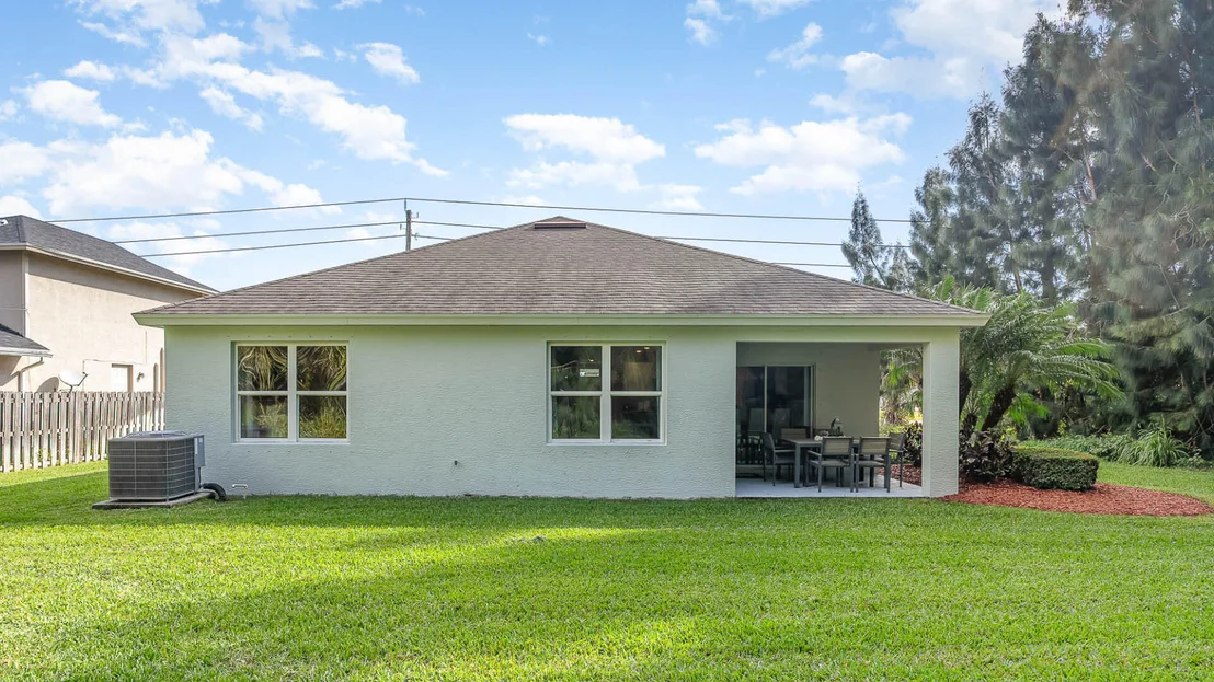 Photo of 716 NE 15th Avenue