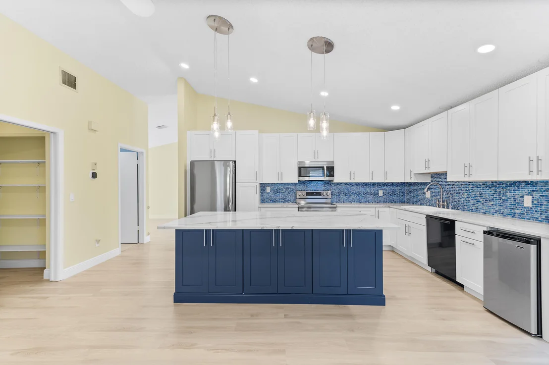 Photo of 2685 Riviera Drive