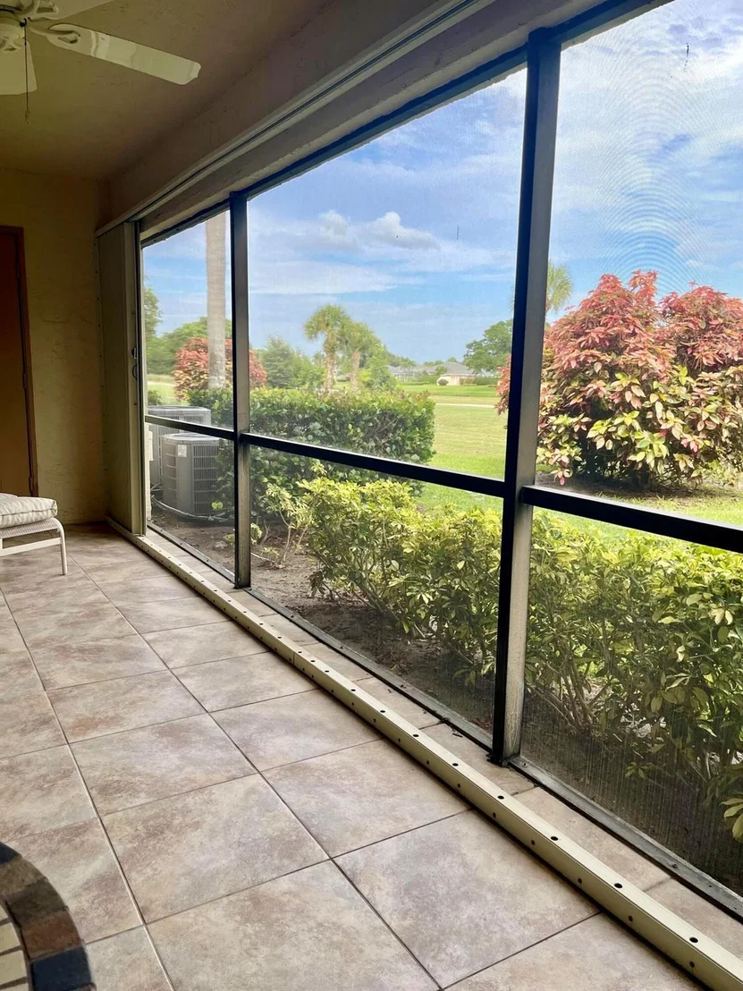 Photo of Unit E at 1501 Pinecrest Circle