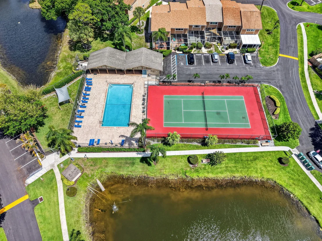 Photo of 102 Maplecrest Circle