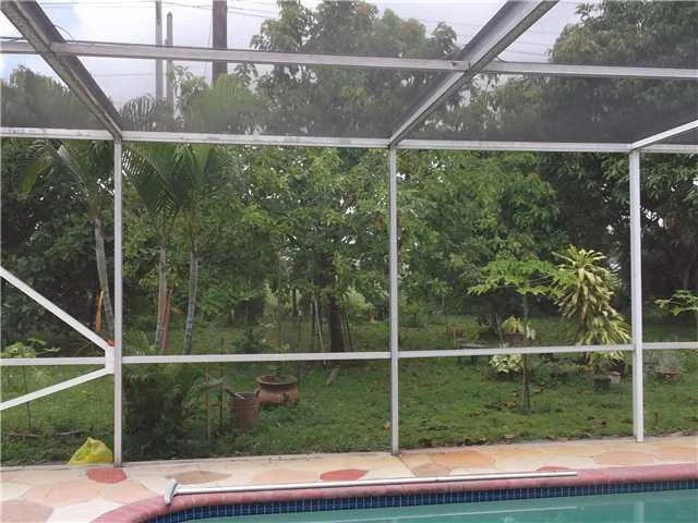 Photo of 861 NW 70th Way