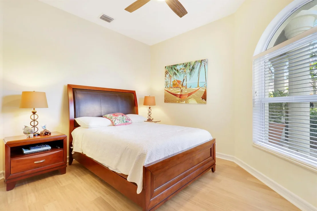 Photo of 8733 SE Compass Island Way