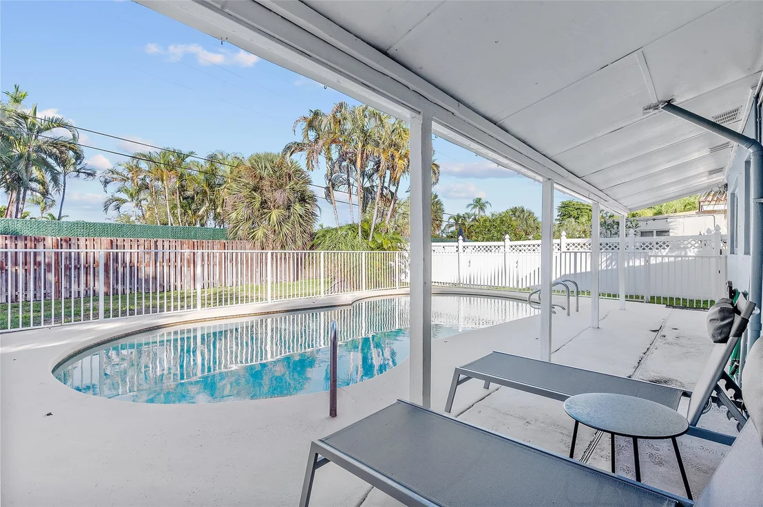 Photo of 2233 SE 13th