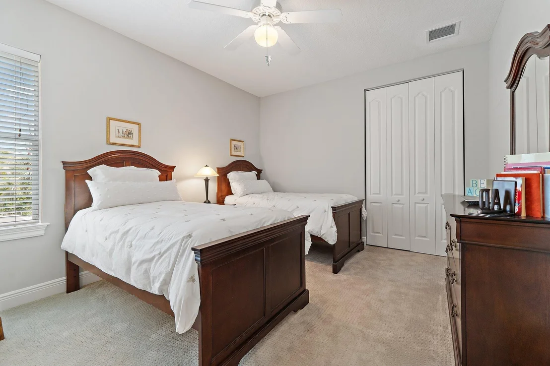 Photo of 18647 SE Lakeside Way