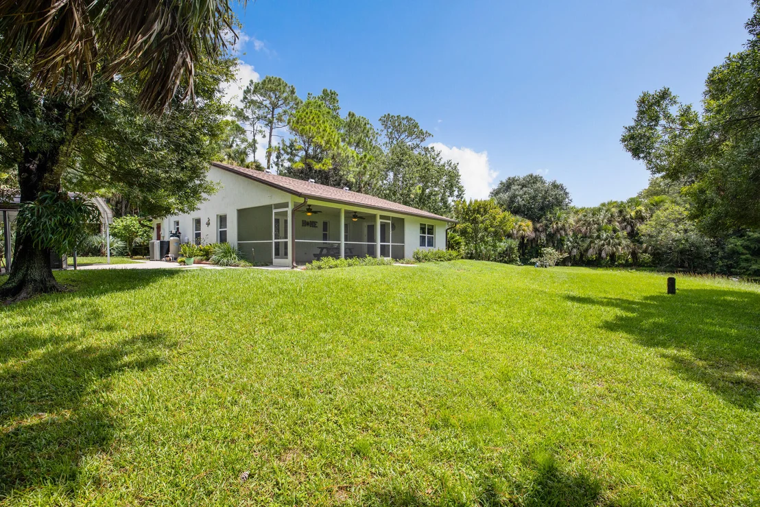 Photo of 13578 Edith Road