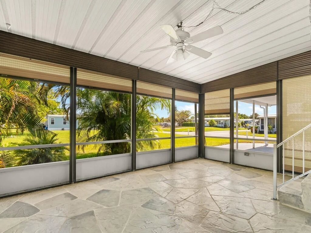 Photo of 300 NE Opal Drive