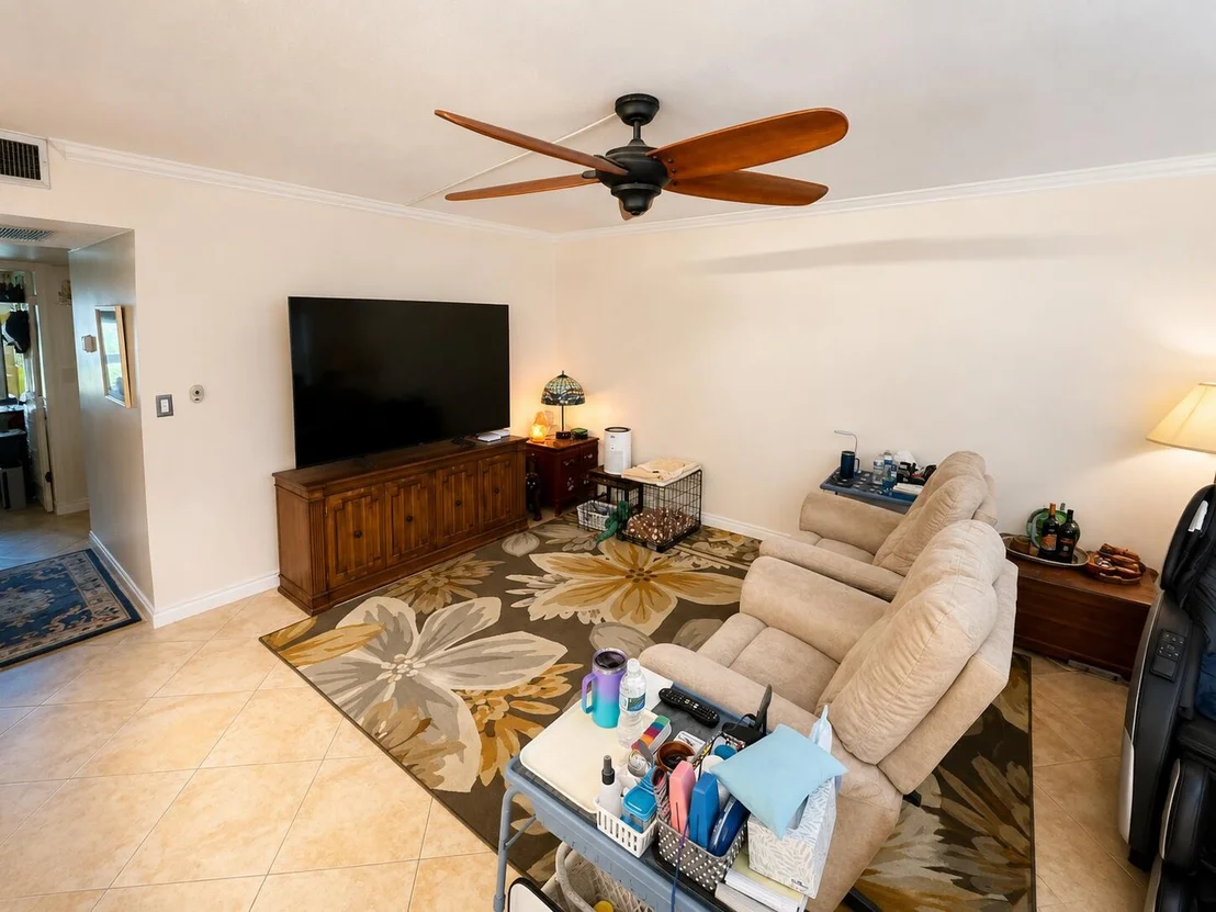 Photo of Unit B1 at 1901 Bermuda Circle