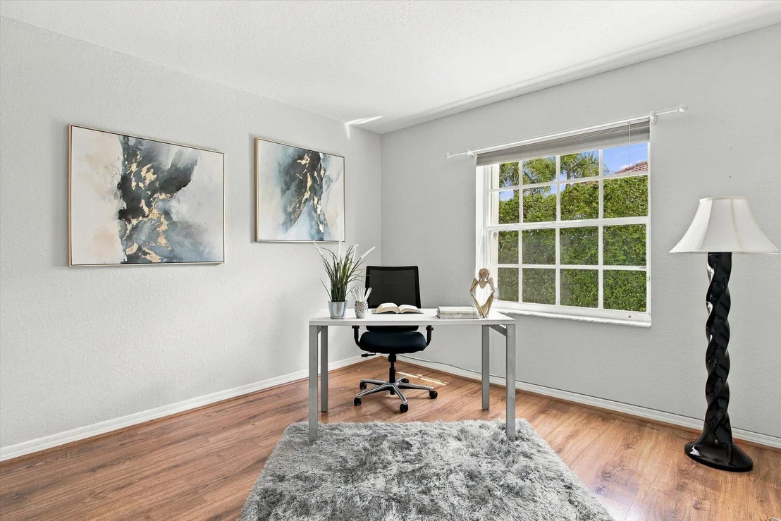 Photo of 1295 WINDSOR Lane