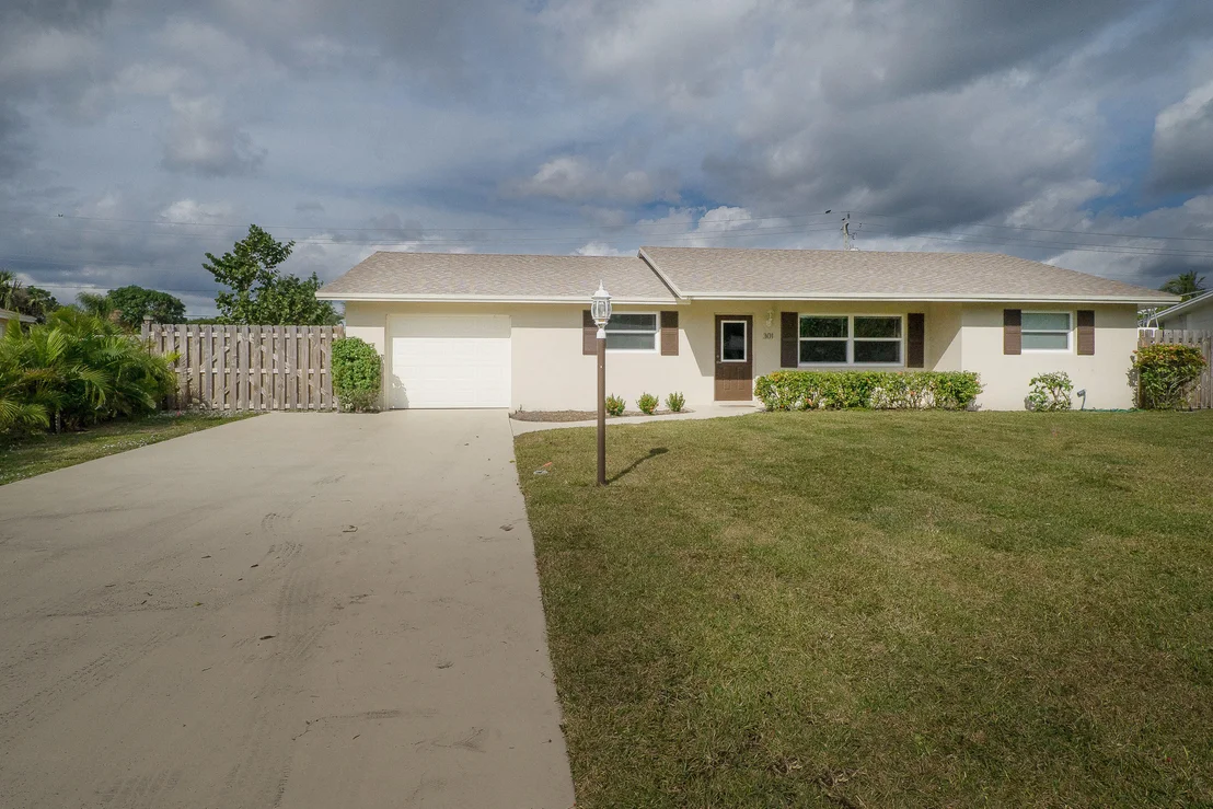 Photo of 301 Norfolk Road
