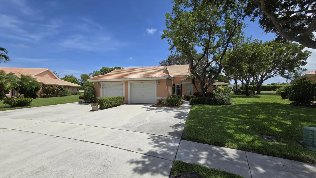 Photo of 5622 Royal Lake Circle