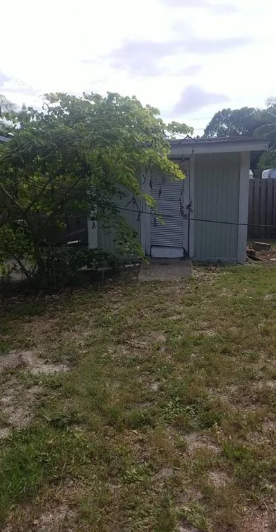 Photo of 3153 SE Banyan Street
