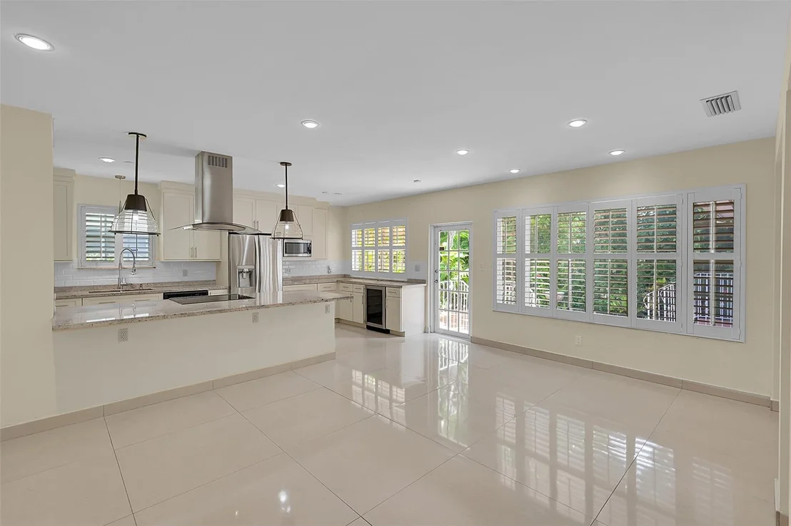 Photo of 1401 Red Road