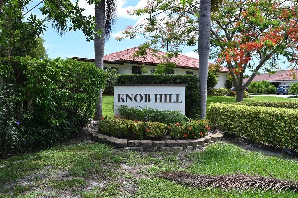 Photo of 333 Knob Hill Boulevard
