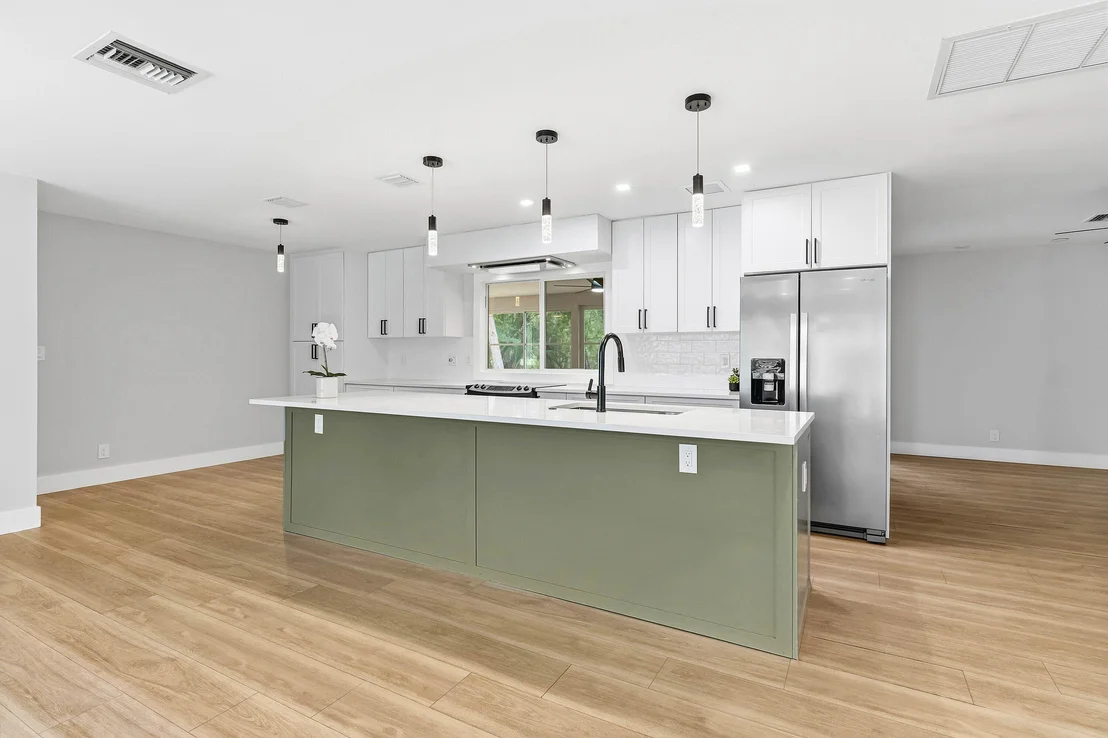 Photo of 4397 Avocado Boulevard