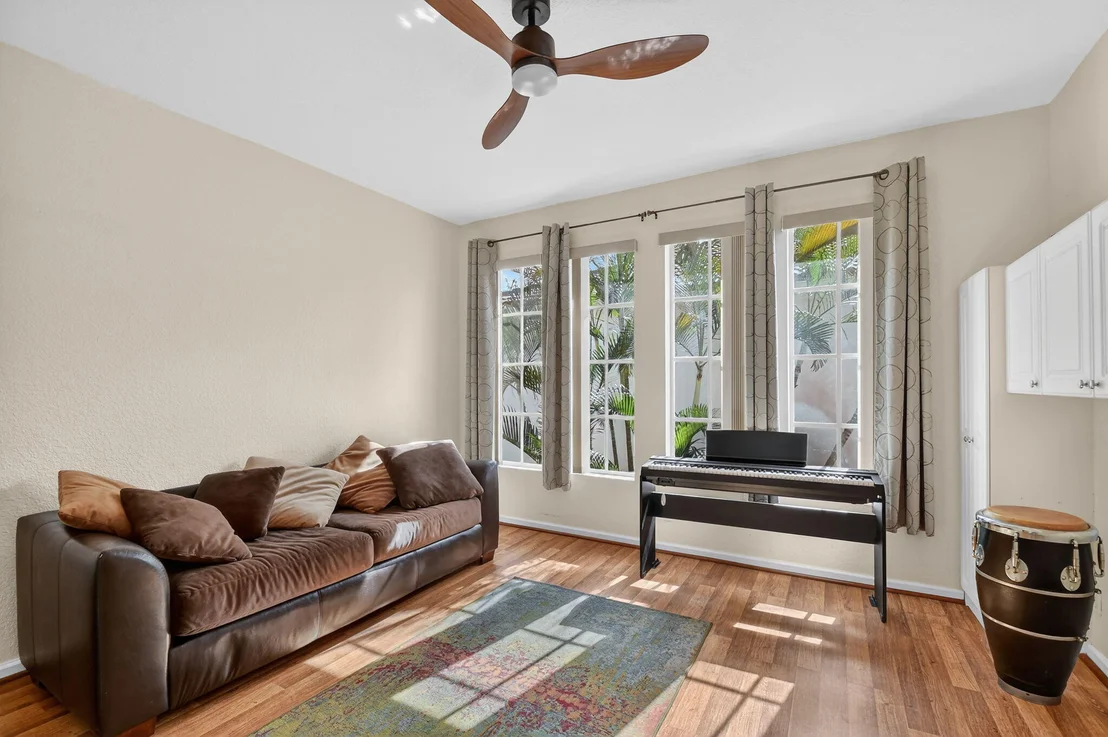 Photo of 1605 E Classical Boulevard