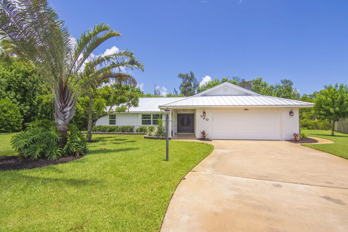 Photo of 320 W FOREST Trail