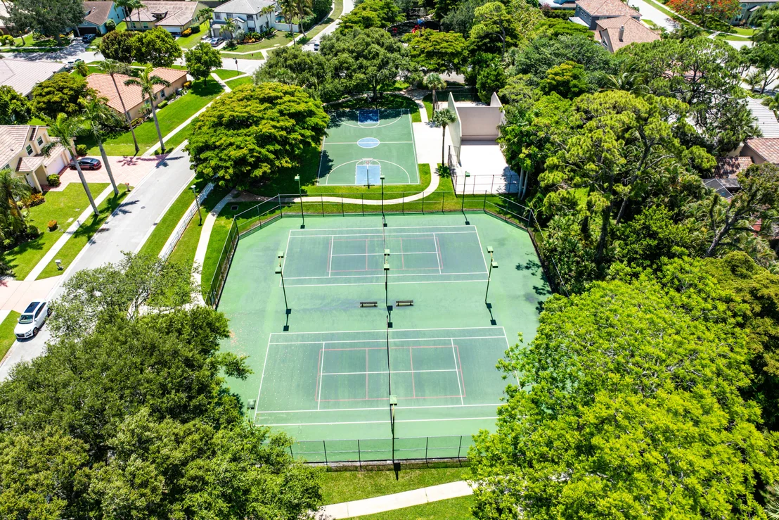 Photo of 8885 Spring Valley Drive