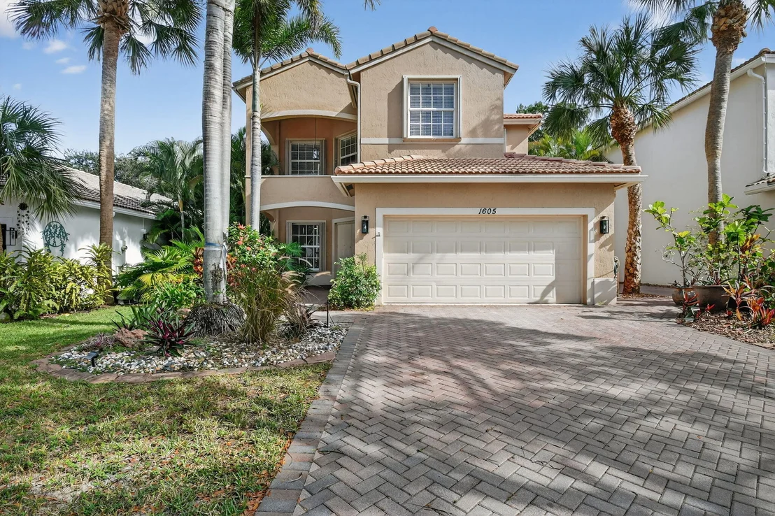 Photo of 1605 E Classical Boulevard