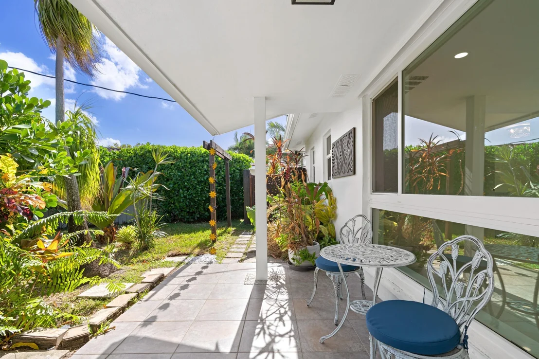 Photo of 391 SE 7th Avenue