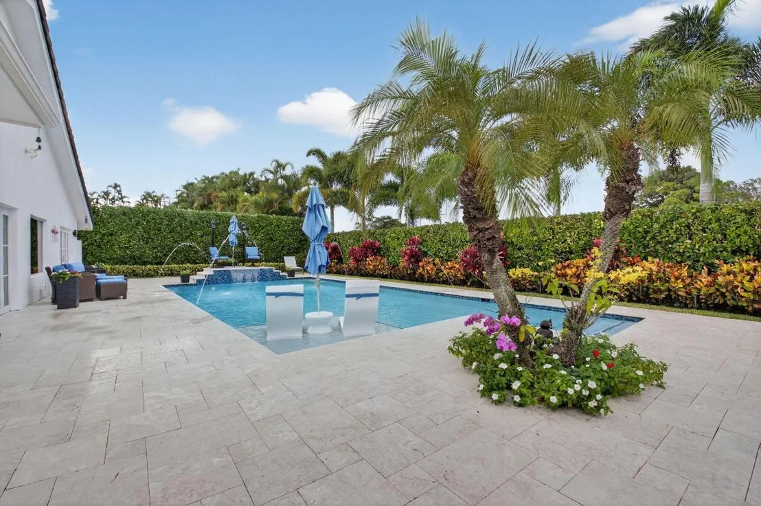 Photo of 4911 Pineview Circle