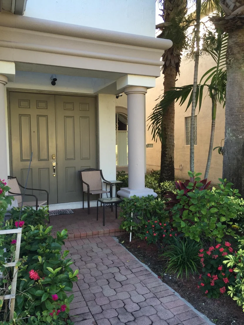 Photo of 1108 Grove Park Circle