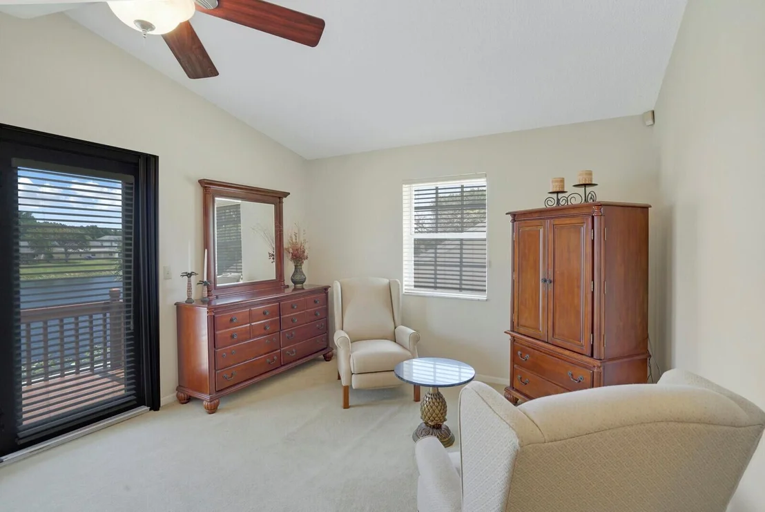 Photo of 1836 Edgewater Drive