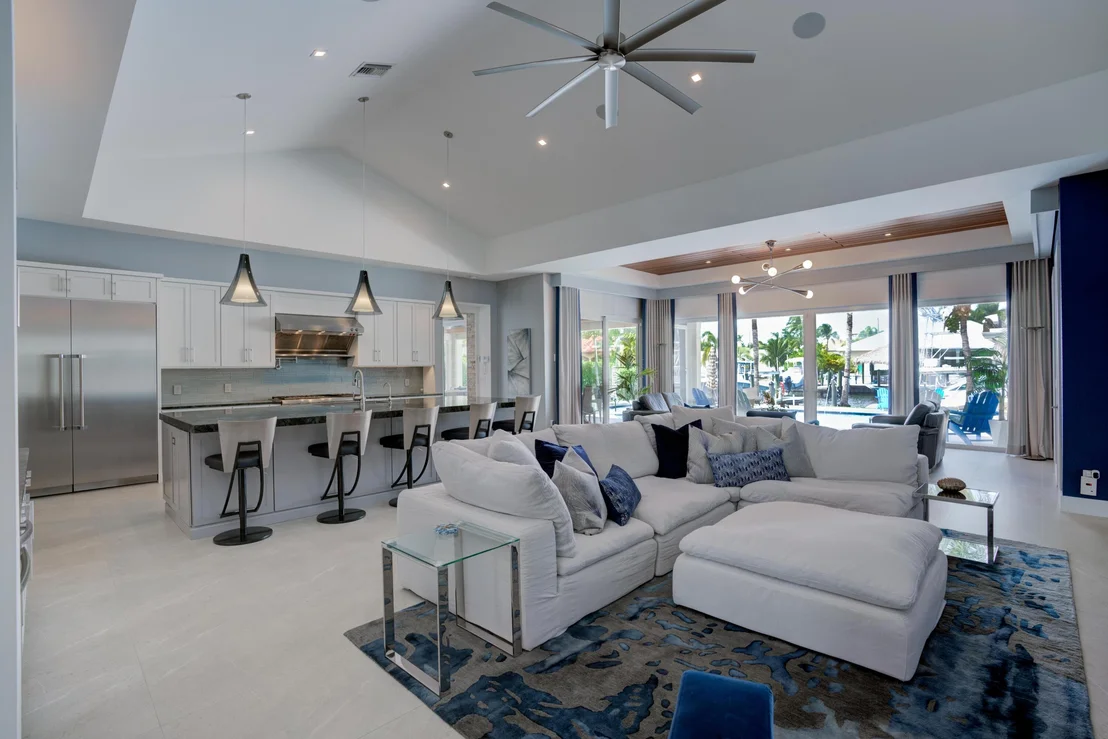 Photo of 2385 Edgewater Drive