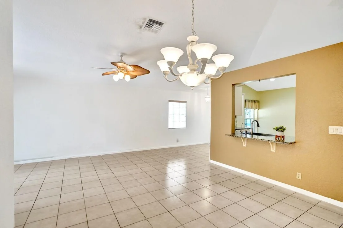 Photo of 8140 Palm Gate Drive