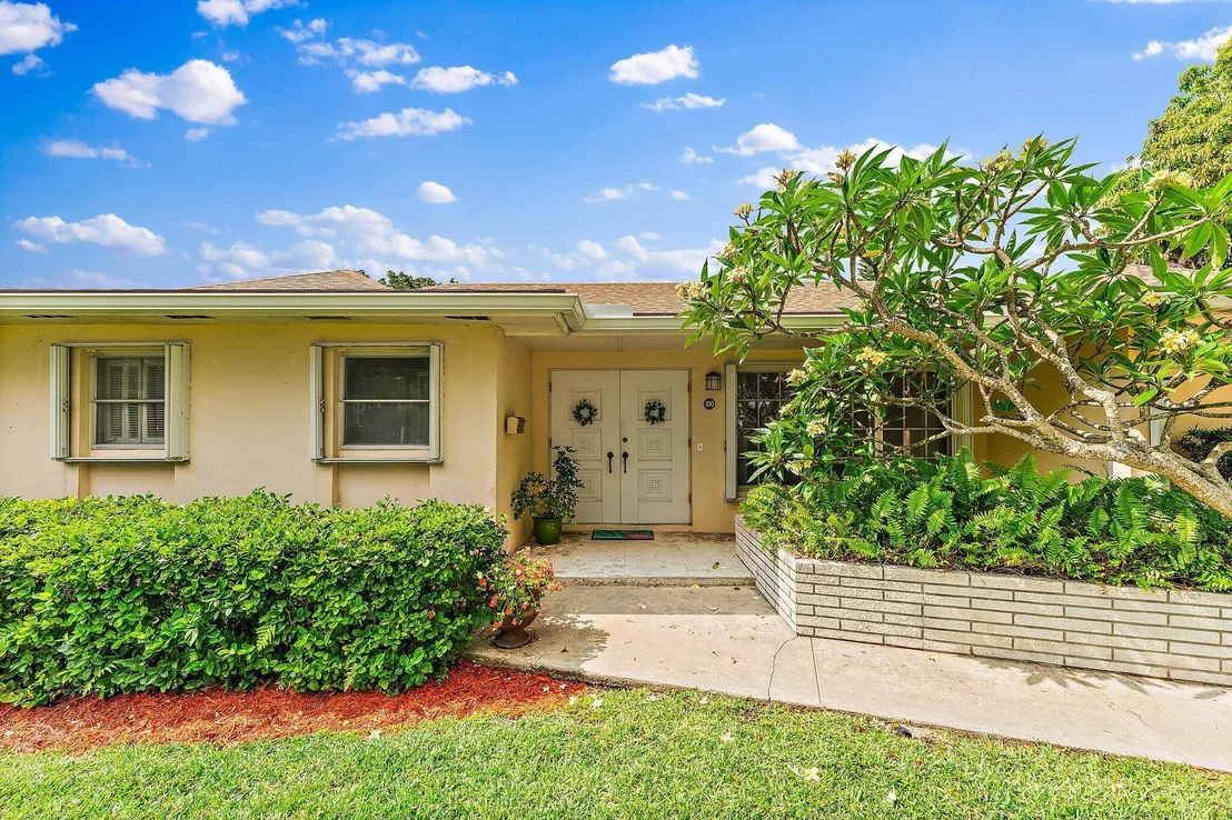 Photo of 100 Gulfstream Road